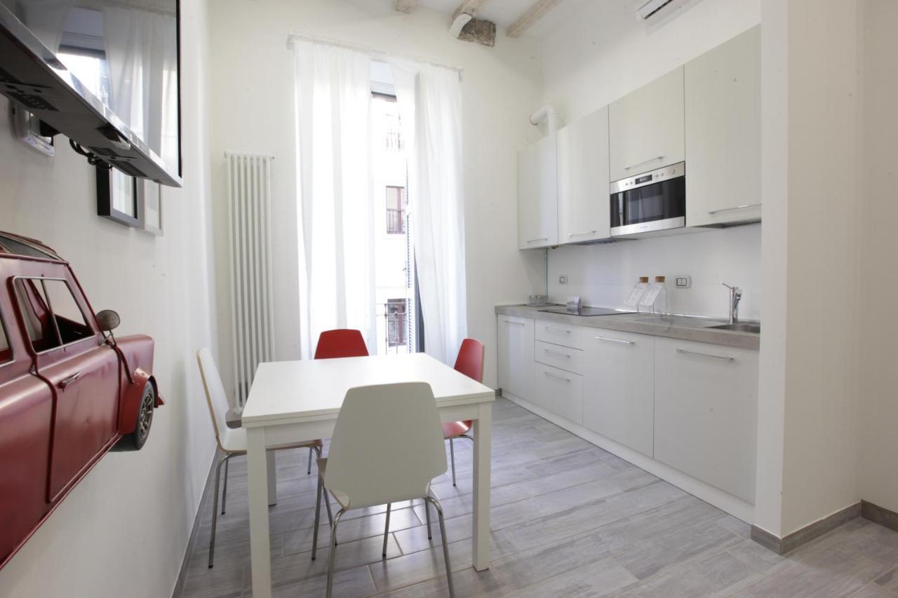 Amazing Apartment In City Center With Balcony Milano Dış mekan fotoğraf