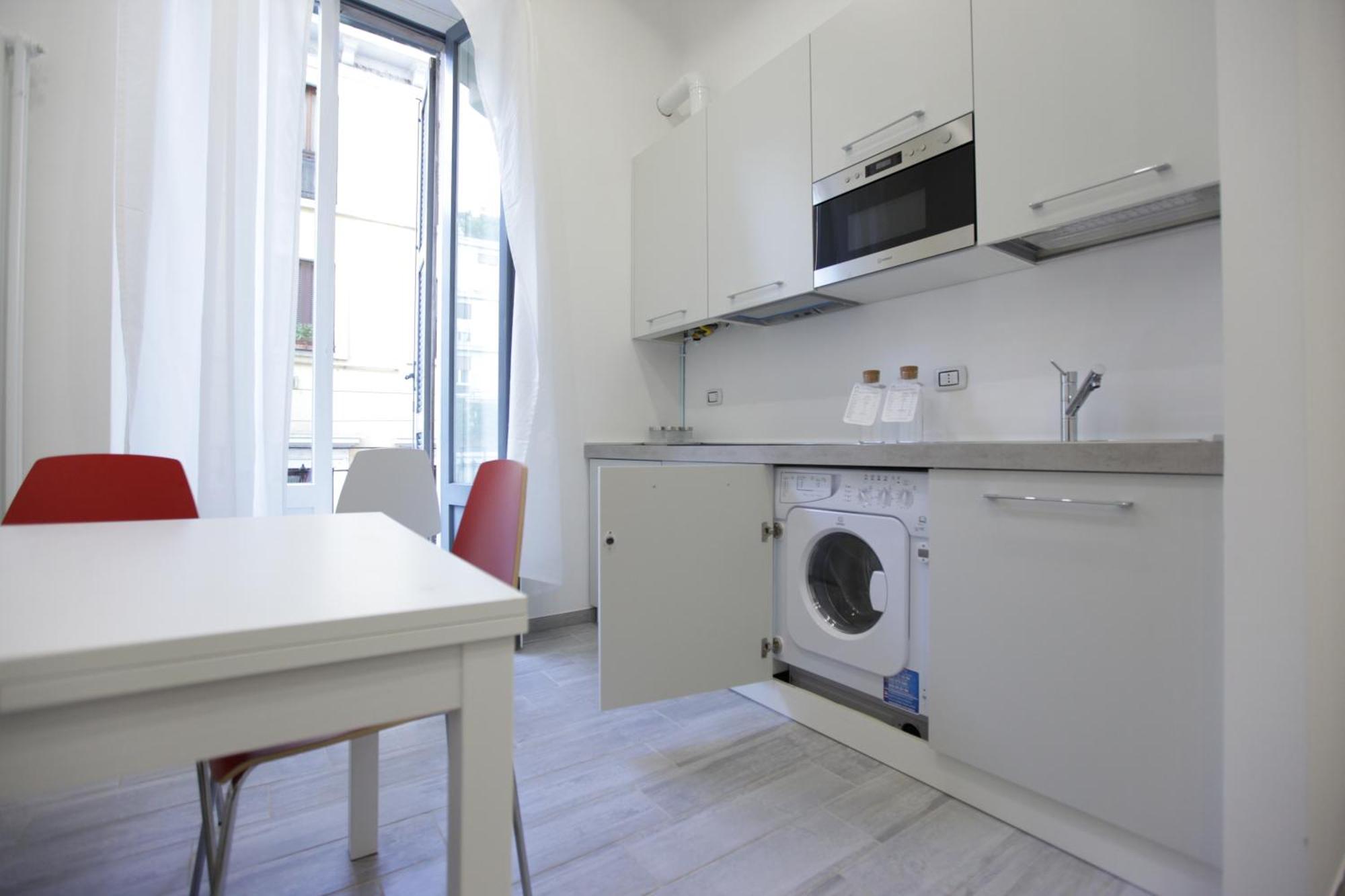 Amazing Apartment In City Center With Balcony Milano Dış mekan fotoğraf