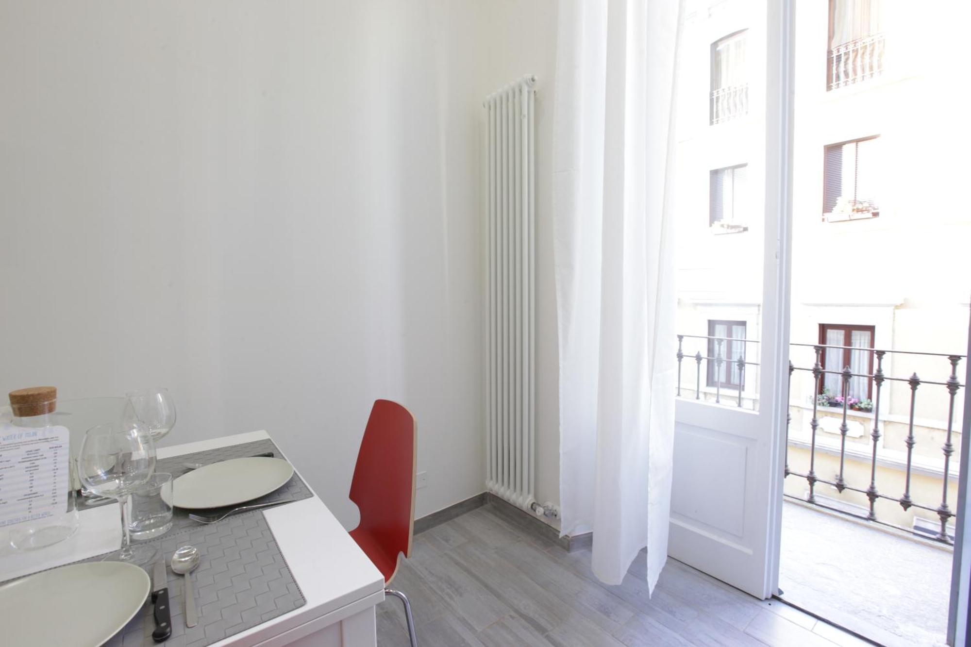 Amazing Apartment In City Center With Balcony Milano Dış mekan fotoğraf